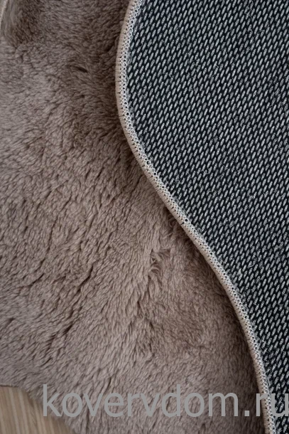 Ковер из искусственного меха Chic 1000A BROWN_3000 шкура Ковер из искусственного меха Chic 1000A BROWN_3000 шкура